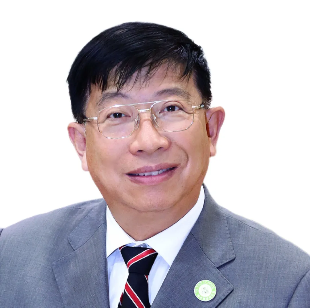 上海包玉剛實驗學(xué)校校長吳子健